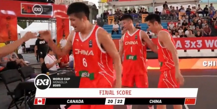中国三人男篮惊天远投绝杀加拿大 相智超关键三分引爆三篮世界杯